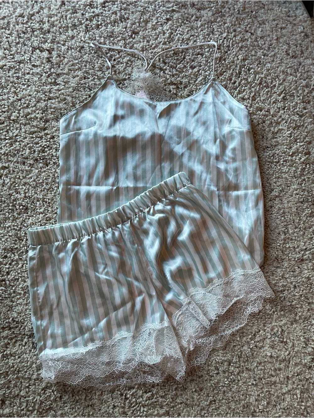 BNWT VICTORIA’S SECRET Lace Trim Cami & Shorts Pajama Set Size XS